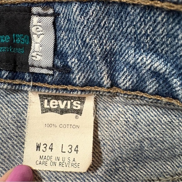 Vintage Levi’s silvertab 90’s denim shorts - Picture 2 of 6